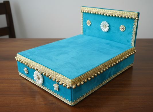 Laddu Gopal Palang frame angle view