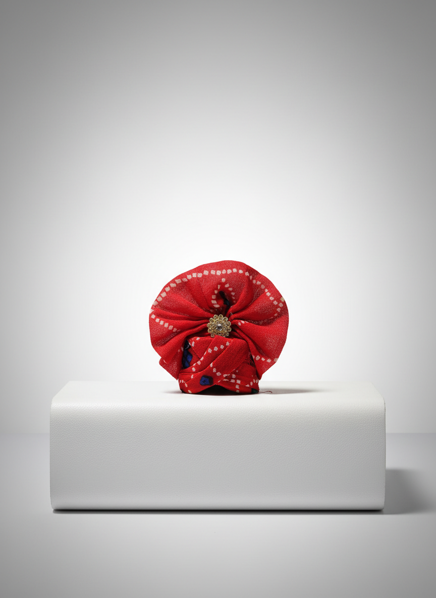 Laddu Gopal Mukut product showcase